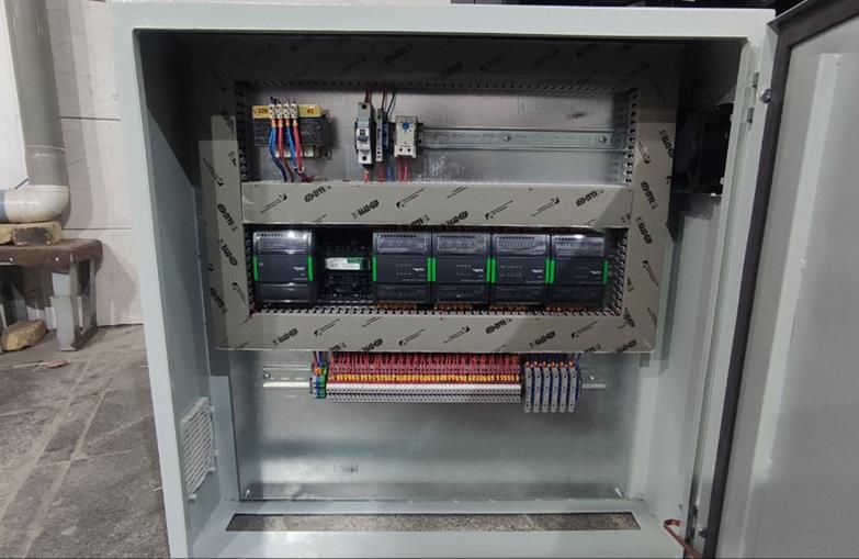 تابلو برق خانه هوشمند  اشنایدر